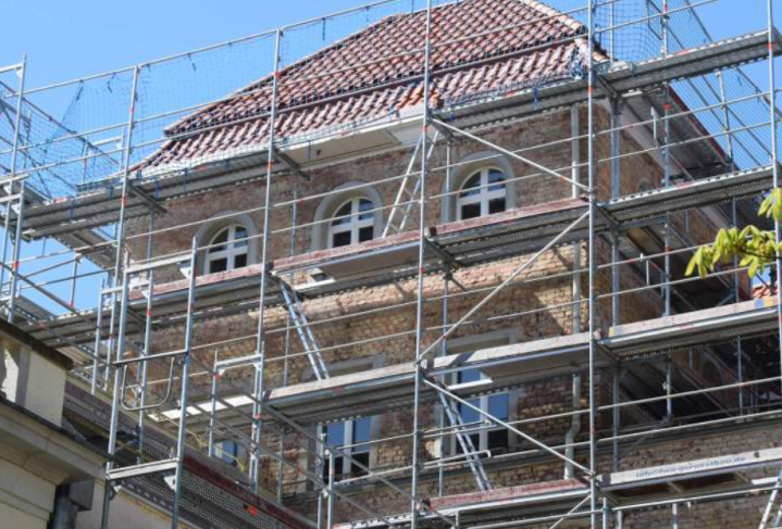 Restauration de façade, Saint‑Martin‑des‑Bois